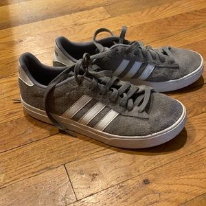 Adidas boys suede sneakers size 7.5